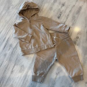 H&M 6 Month Tan Neutral Hooded Zipper Jacket & Jogger Set Sweat Set‎